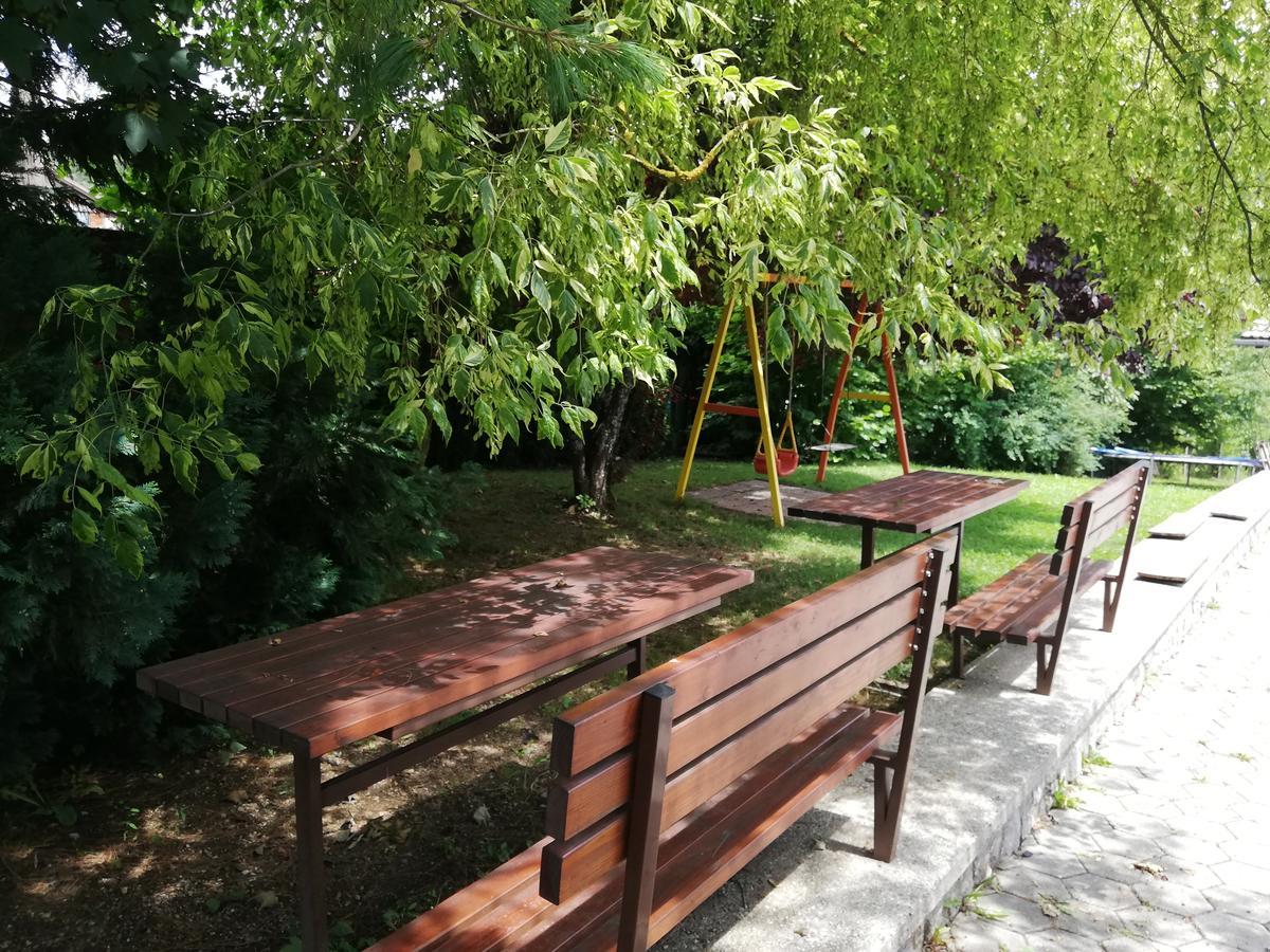 Gostilna S Prenocisci Pav Ξενοδοχείο Rakek Εξωτερικό φωτογραφία
